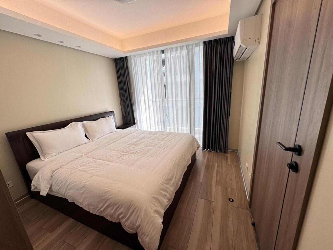 L Condotel Paranaque City Номер фото