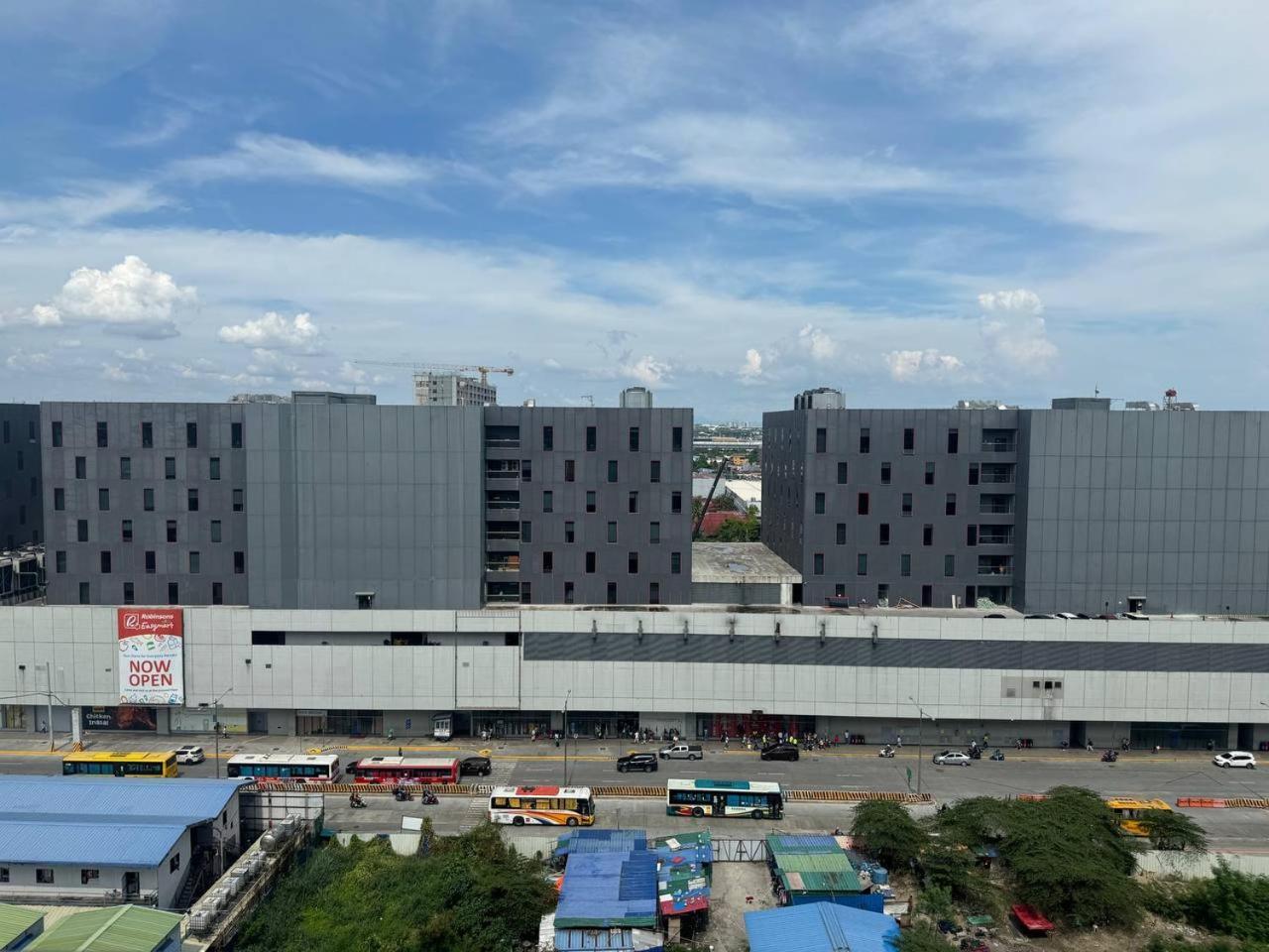 L Condotel Paranaque City Экстерьер фото
