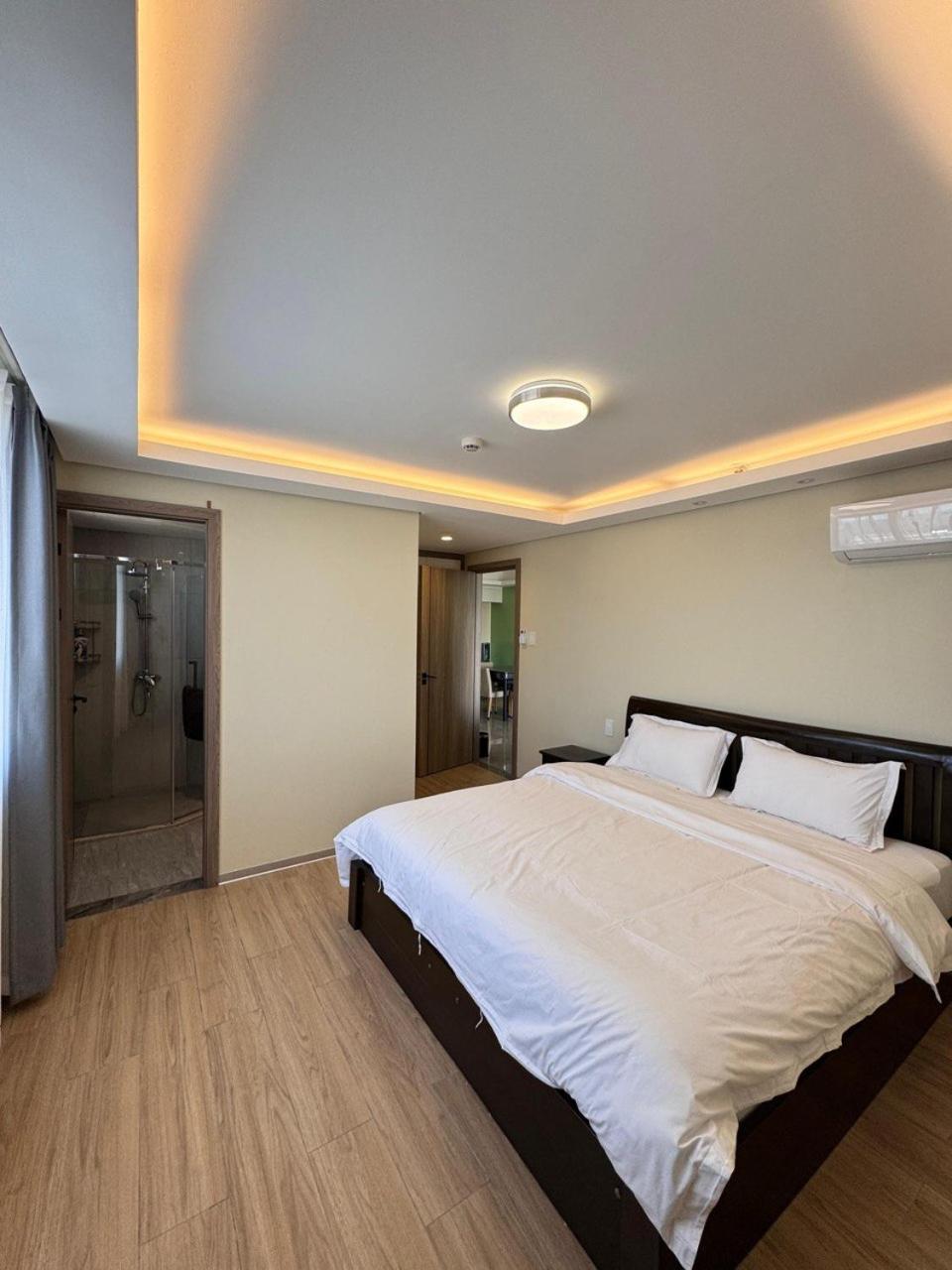 L Condotel Paranaque City Номер фото