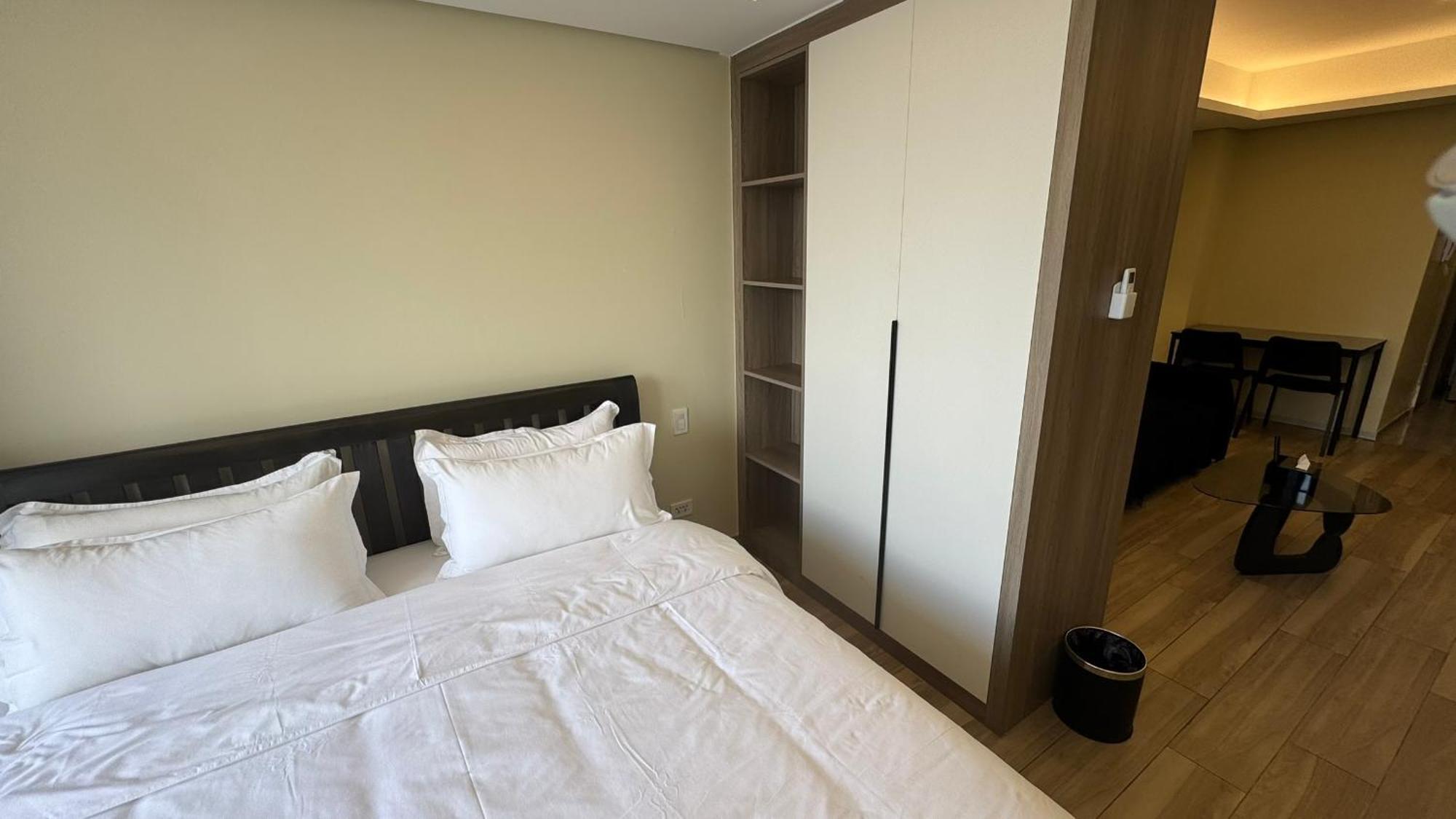 L Condotel Paranaque City Экстерьер фото
