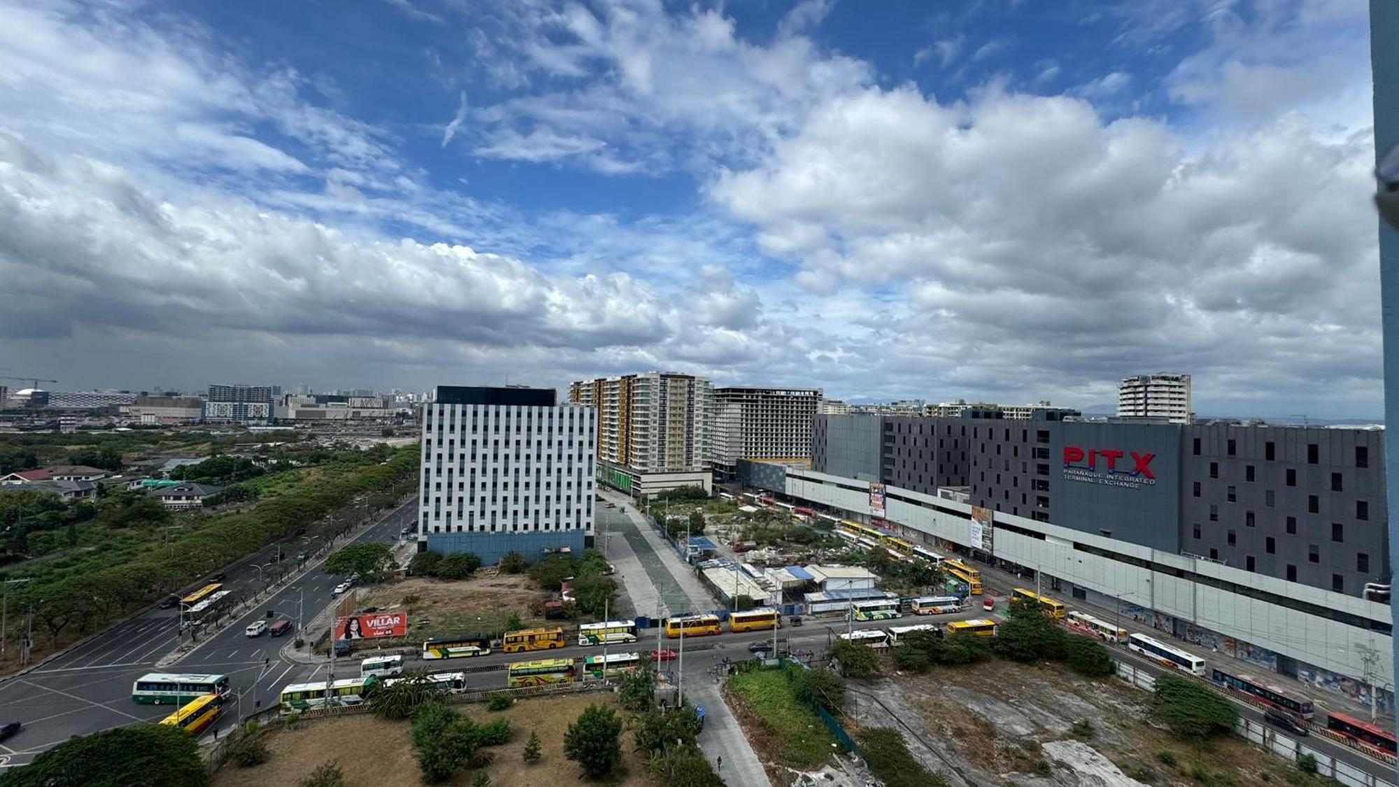 L Condotel Paranaque City Экстерьер фото
