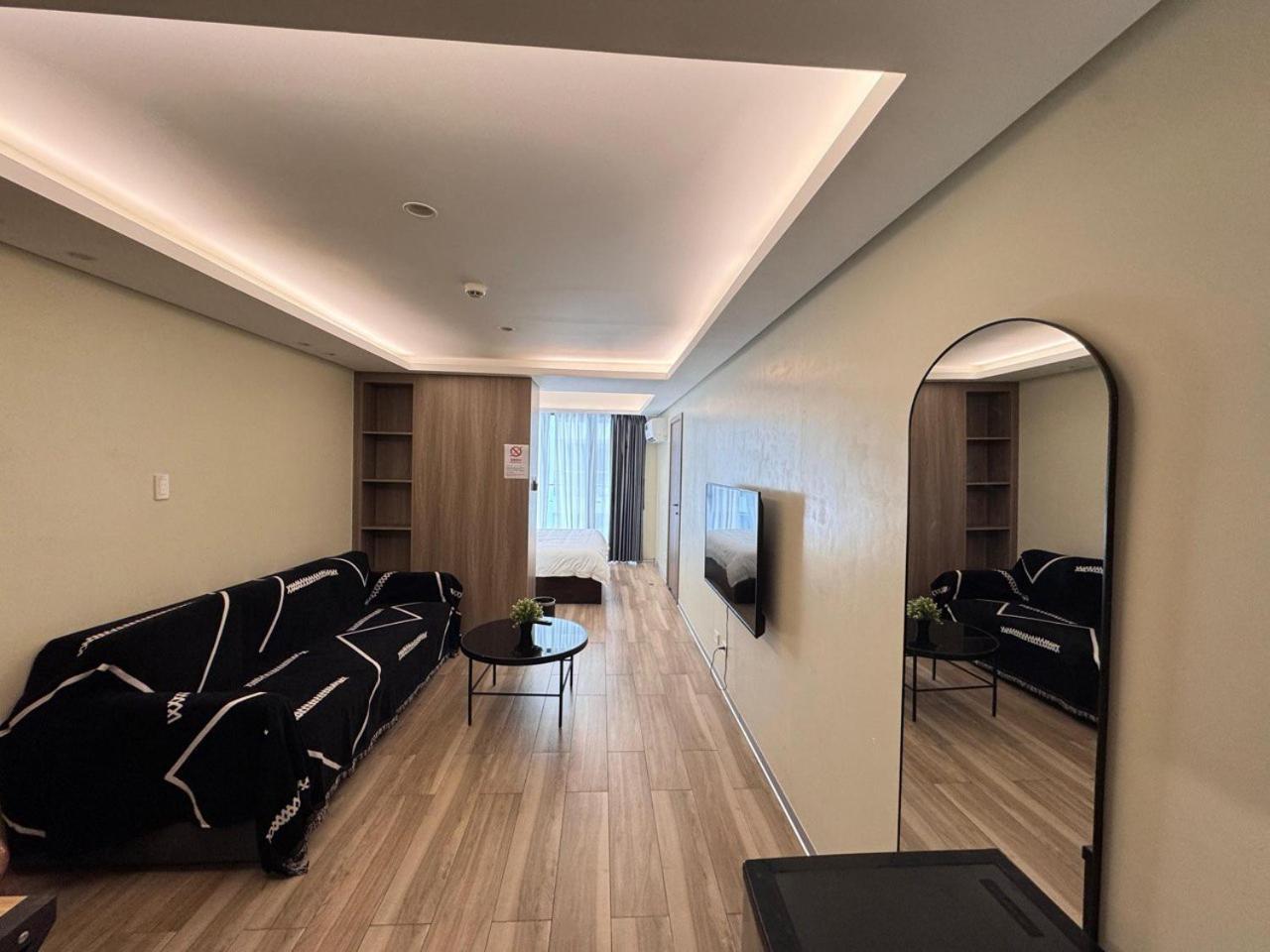 L Condotel Paranaque City Экстерьер фото